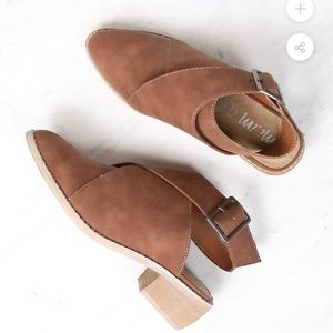 Miracle Miles - Fran Buckle Wrapped Flat in More Colors